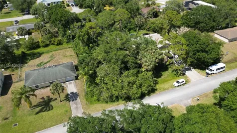 8000 Citrus Park Boulevard Fort Pierce FL 34951