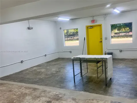 3070 NW 46th Street Miami FL 33142