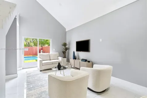 6884 NW 30th Avenue Fort Lauderdale FL 33309