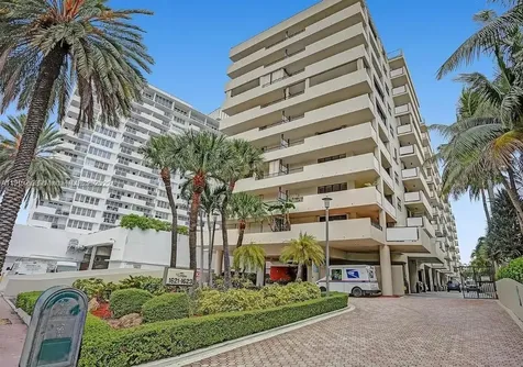 1621 Collins Avenue Miami Beach FL 33139