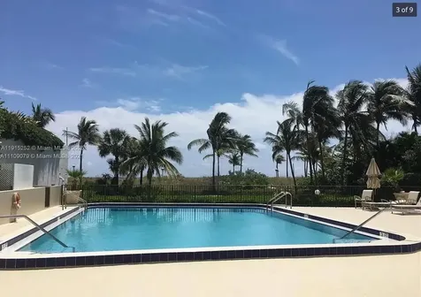 1621 Collins Avenue Miami Beach FL 33139