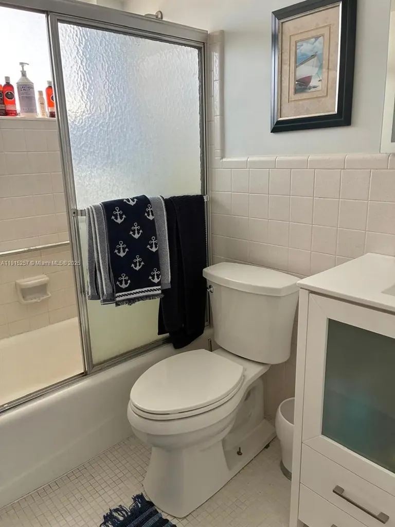 2050 NE 39th Street Lighthouse Point FL 33064