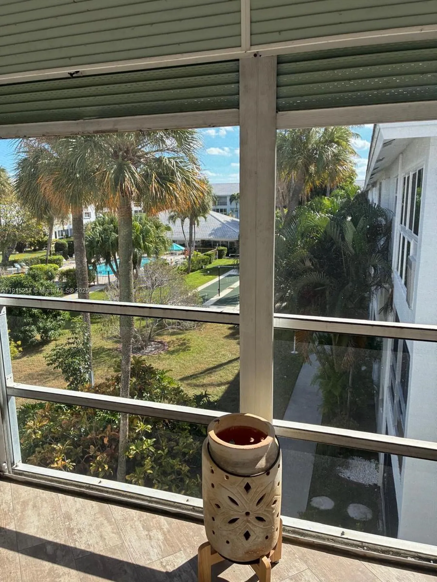 2050 NE 39th Street Lighthouse Point FL 33064