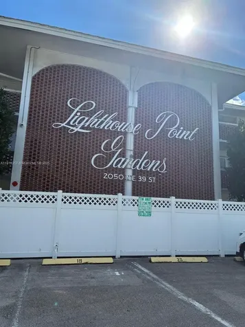 2050 NE 39th Street Lighthouse Point FL 33064