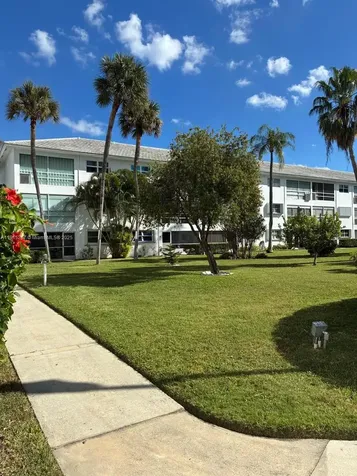 2050 NE 39th Street Lighthouse Point FL 33064