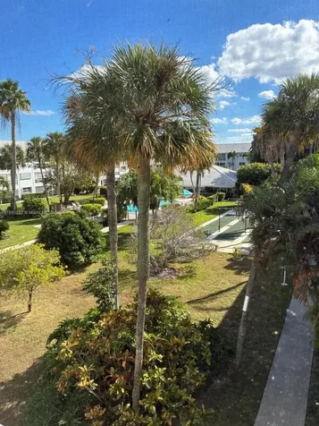 2050 NE 39th Street Lighthouse Point FL 33064