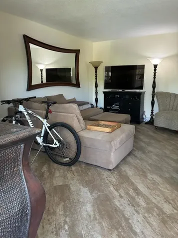 2050 NE 39th Street Lighthouse Point FL 33064