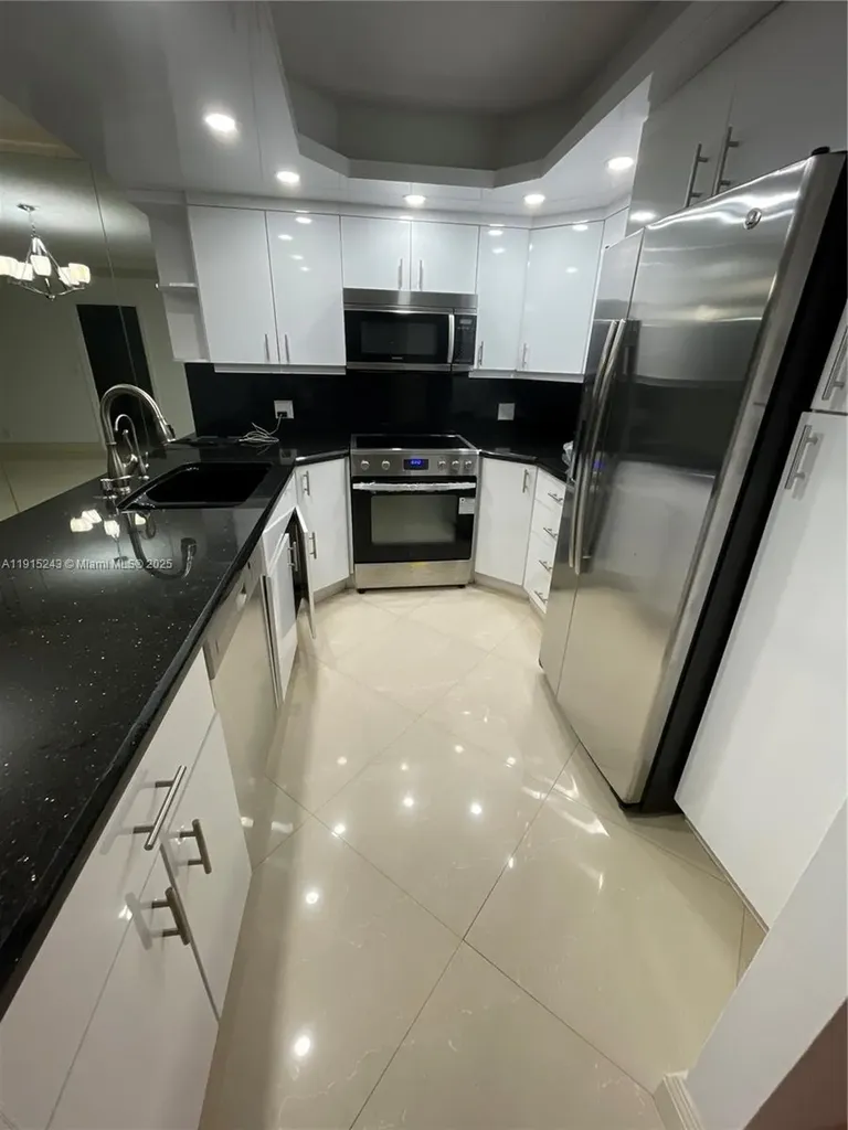 3800 S Ocean Drive Hollywood FL 33019