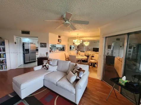 300 SW 130th Terrace Pembroke Pines FL 33027