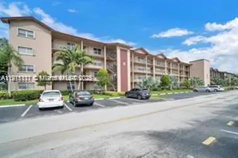 300 SW 130th Terrace Pembroke Pines FL 33027