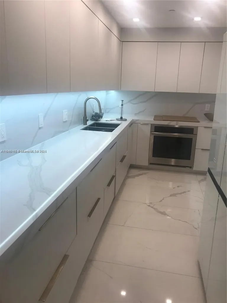 10185 Collins Avenue Bal Harbour FL 33154