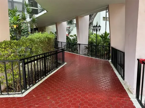 17011 N Bay Road Sunny Isles Beach FL 33160
