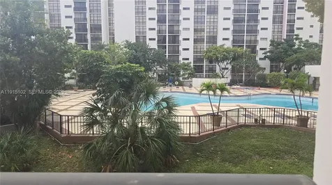 17011 N Bay Road Sunny Isles Beach FL 33160