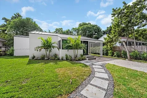 5220 SW 6 Street Miami FL 33134