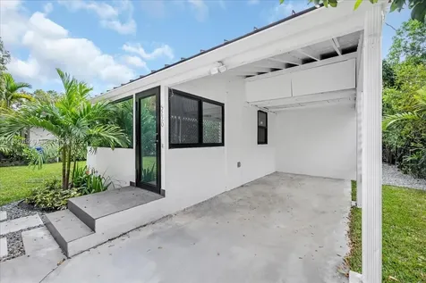 5220 SW 6 Street Miami FL 33134