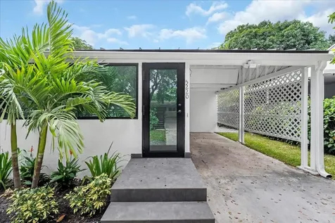 5220 SW 6 Street Miami FL 33134