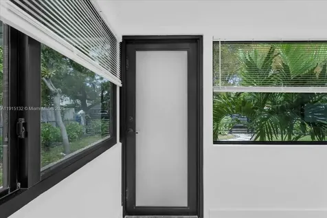 5220 SW 6 Street Miami FL 33134