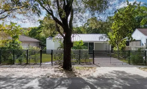 5220 SW 6 Street Miami FL 33134