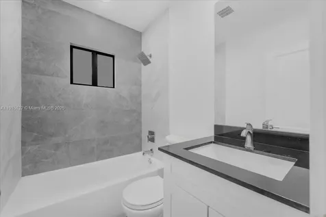 5220 SW 6 Street Miami FL 33134