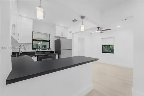 5220 SW 6 Street Miami FL 33134