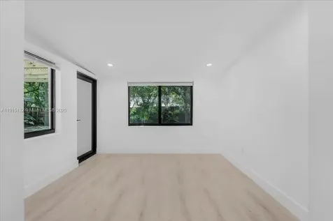 5220 SW 6 Street Miami FL 33134