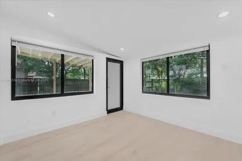 5220 SW 6 Street Miami FL 33134