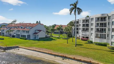 38 S Lakeshore Drive Hypoluxo FL 33462