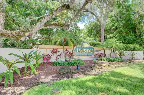 38 S Lakeshore Drive Hypoluxo FL 33462