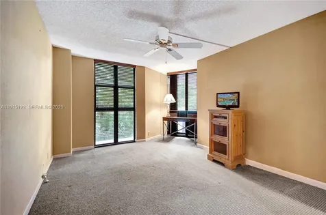 2000 Towerside Terrace Miami FL 33138