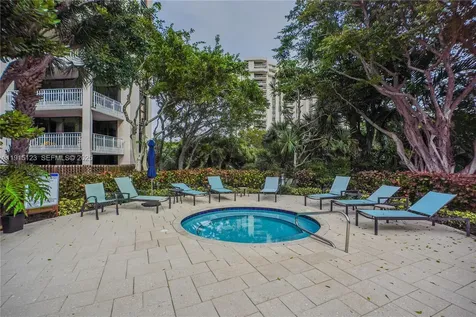 2000 Towerside Terrace Miami FL 33138