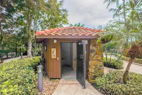 2000 Towerside Terrace Miami FL 33138