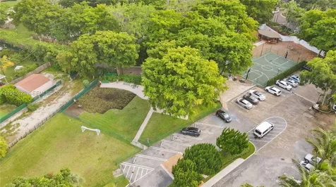 2000 Towerside Terrace Miami FL 33138