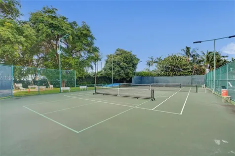 2000 Towerside Terrace Miami FL 33138