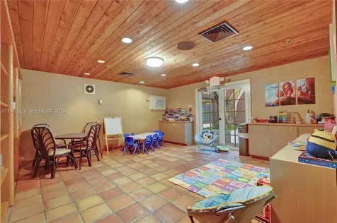 2000 Towerside Terrace Miami FL 33138