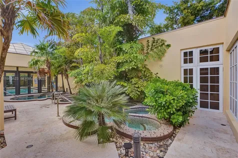 2000 Towerside Terrace Miami FL 33138