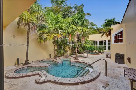 2000 Towerside Terrace Miami FL 33138