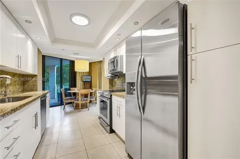 2000 Towerside Terrace Miami FL 33138