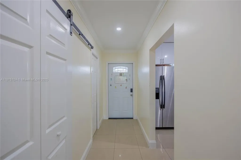 8325 Fairway Road Sunrise FL 33351