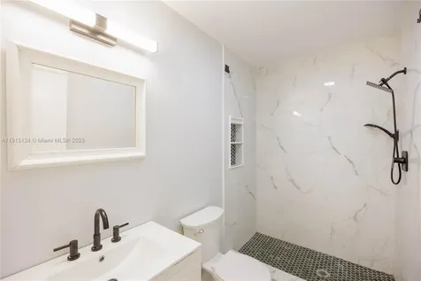 8325 Fairway Road Sunrise FL 33351