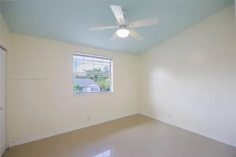 8325 Fairway Road Sunrise FL 33351