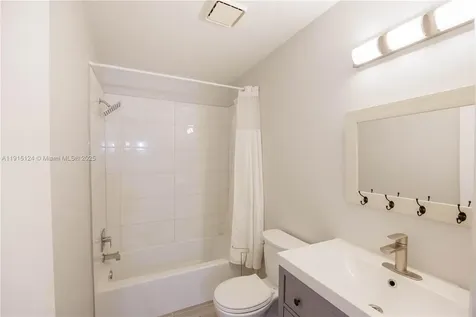 8325 Fairway Road Sunrise FL 33351