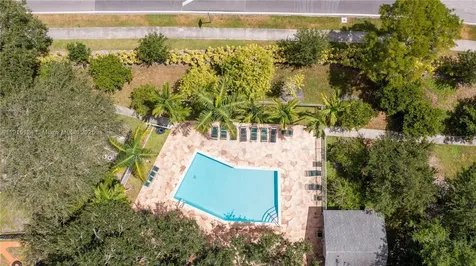 8325 Fairway Road Sunrise FL 33351