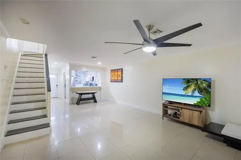 8325 Fairway Road Sunrise FL 33351