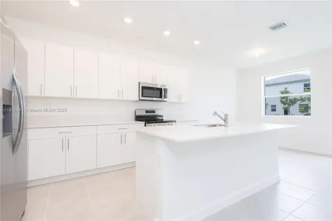 2636 SE 8th Court Homestead FL 33035
