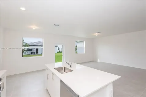 2636 SE 8th Court Homestead FL 33035