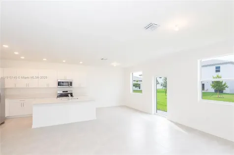 2636 SE 8th Court Homestead FL 33035