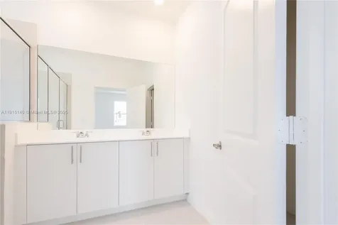 2636 SE 8th Court Homestead FL 33035