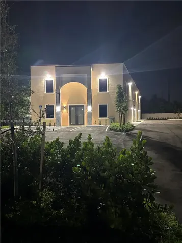 684 SW 7th Terrace Dania Beach FL 33004