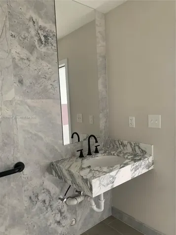 684 SW 7th Terrace Dania Beach FL 33004