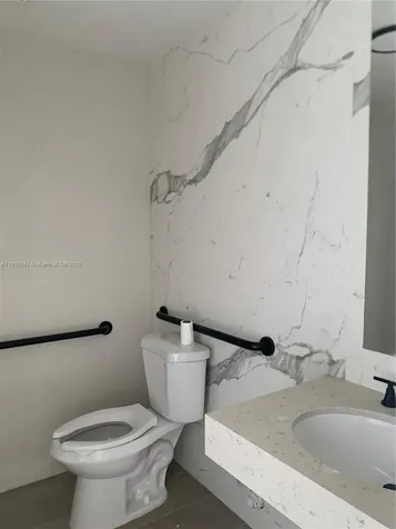 684 SW 7th Terrace Dania Beach FL 33004